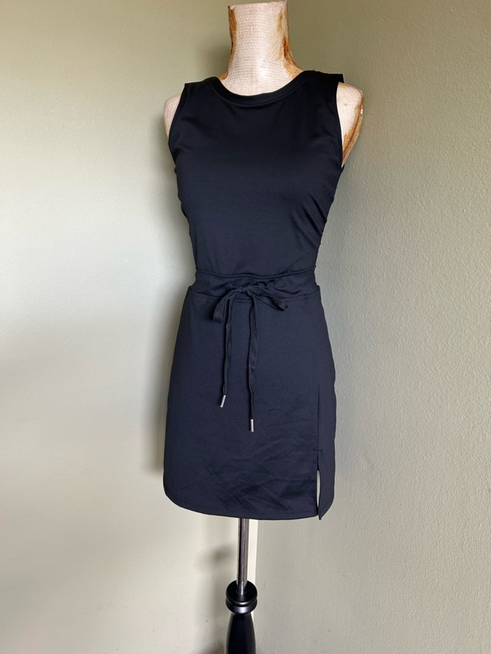 NWOT Women's Black drawing waist Tie Tennis Dress w/Shorts - Picture 11 of 11